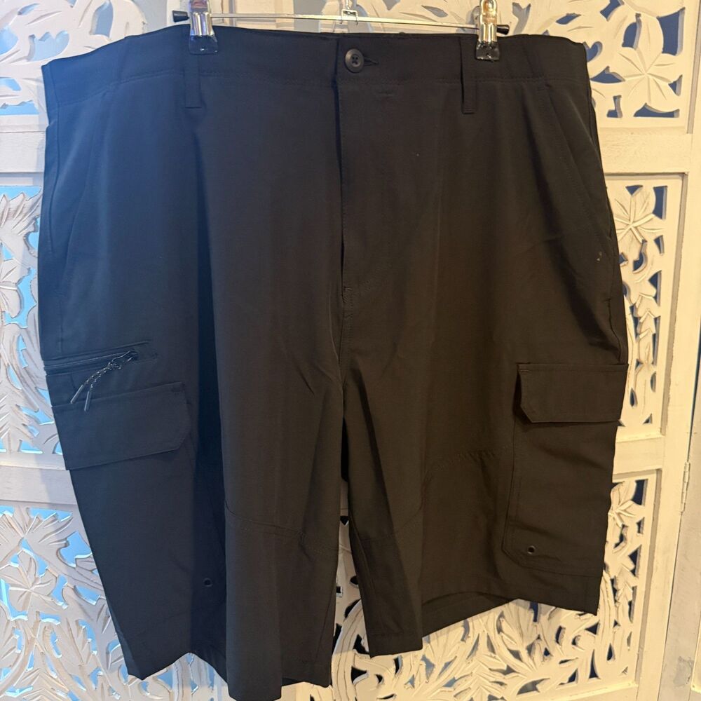 Iron Co. Black Hybrid Cargo Shorts size 40 New With Tags